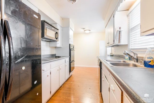 2600 Sumac Drive, Manhattan, KS 66502