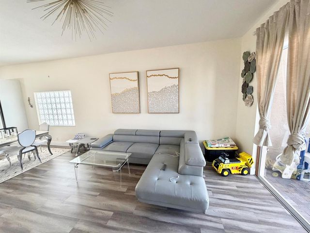 159 Berenger Walk, Royal Palm Beach, FL 33414