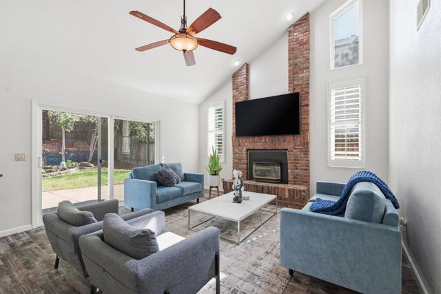 172 Silberhorn Dr, Folsom, CA 95630