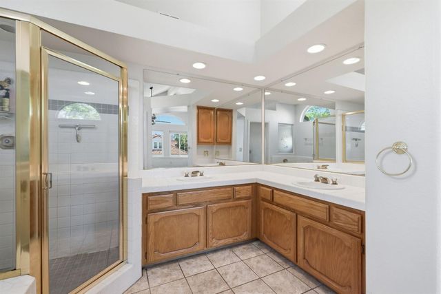 172 Silberhorn Dr, Folsom, CA 95630