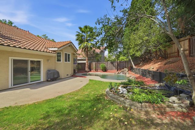 172 Silberhorn Dr, Folsom, CA 95630