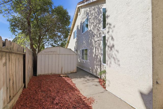 172 Silberhorn Dr, Folsom, CA 95630