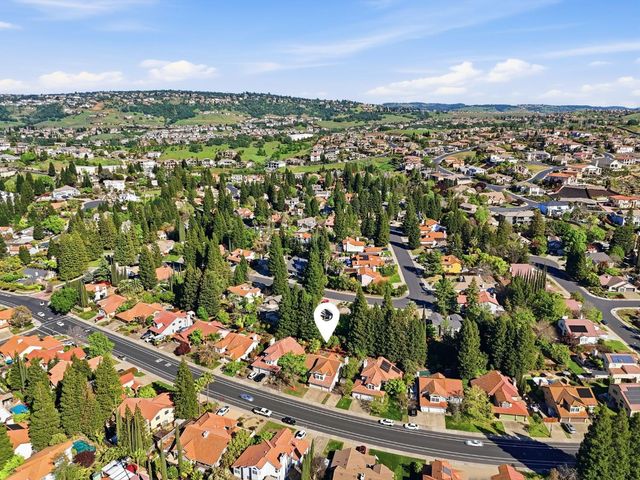 172 Silberhorn Dr, Folsom, CA 95630