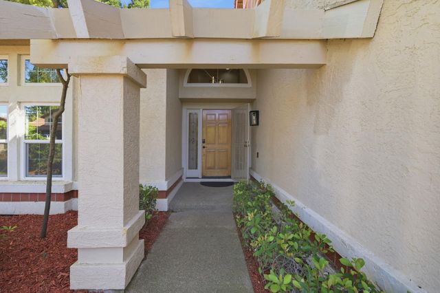 172 Silberhorn Dr, Folsom, CA 95630