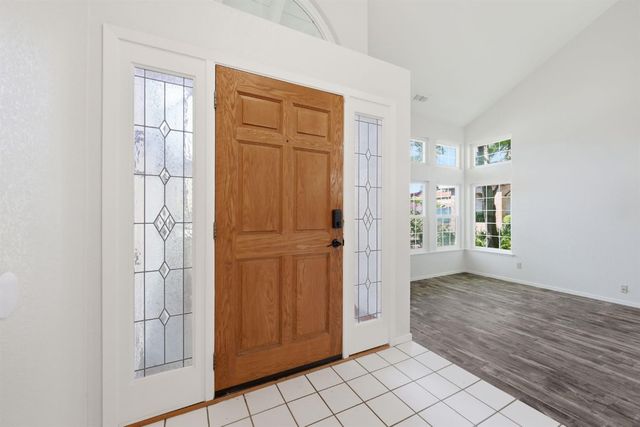 172 Silberhorn Dr, Folsom, CA 95630