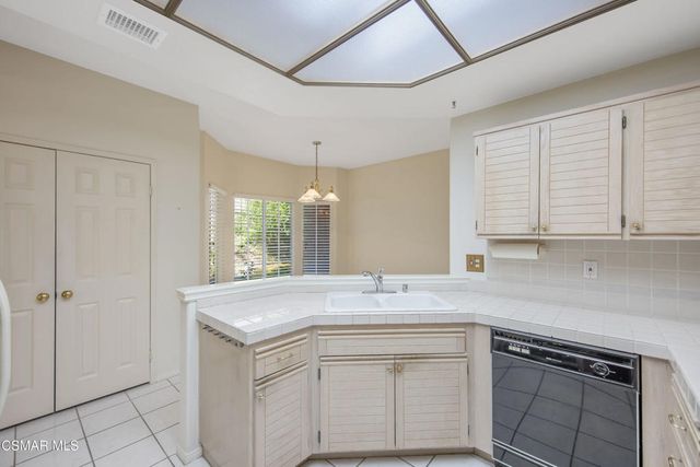 5614 Roundtree Place, Westlake Village, CA 91362