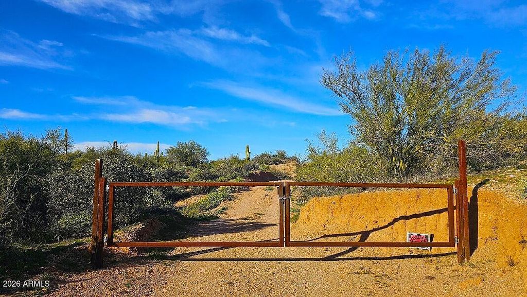 142X4 E MONTELLO Road 2, Scottsdale, AZ 85262 — exterior