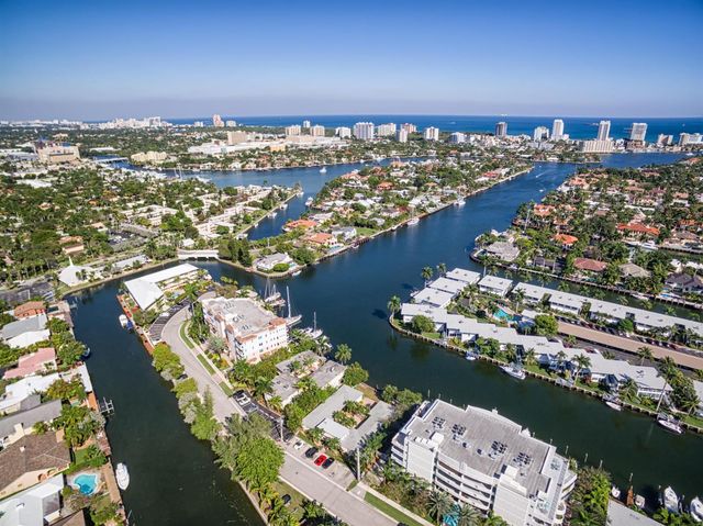 4000 NW 44th Avenue 207, Lauderdale Lakes, FL 33319