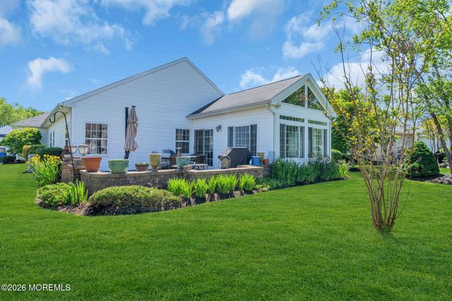 5 Ferrara Court, Manchester, NJ 08759