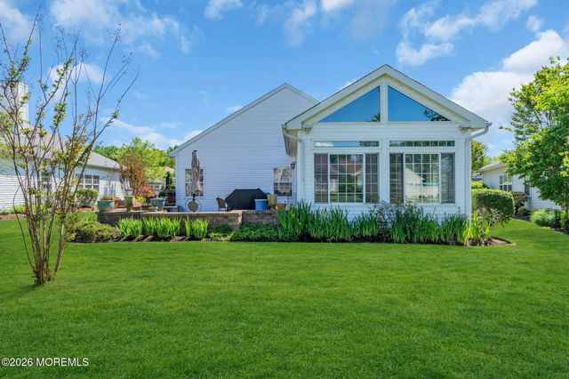 5 Ferrara Court, Manchester, NJ 08759