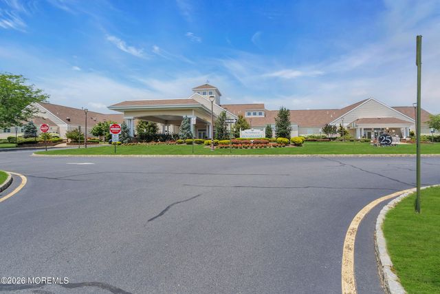 5 Ferrara Court, Manchester, NJ 08759