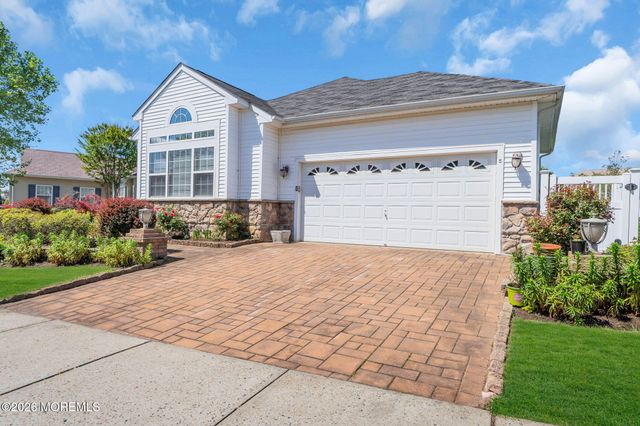 5 Ferrara Court, Manchester, NJ 08759