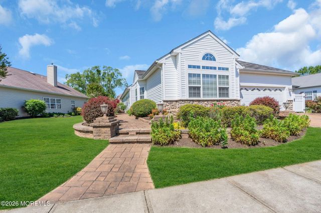 5 Ferrara Court, Manchester, NJ 08759