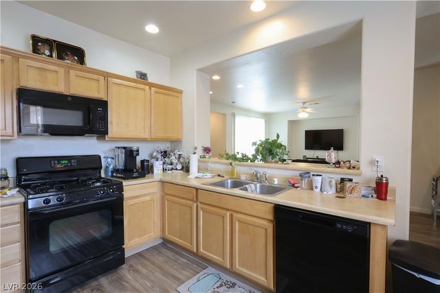 6928 Dipper Avenue, North Las Vegas, NV 89084