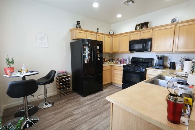 6928 Dipper Avenue, North Las Vegas, NV 89084