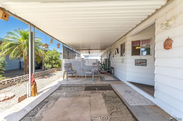 2042 S Coyote Ave, Yuma, ND 58364