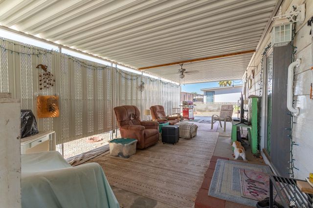 2042 S Coyote Ave, Yuma, ND 58364