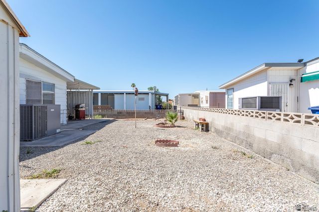 2042 S Coyote Ave, Yuma, ND 58364