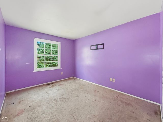 9520 Burrwood Court, Indianapolis, IN 46235