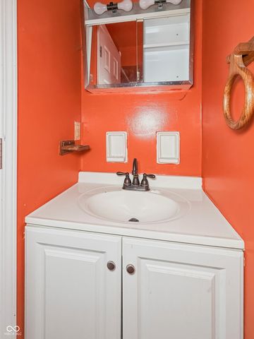 9520 Burrwood Court, Indianapolis, IN 46235