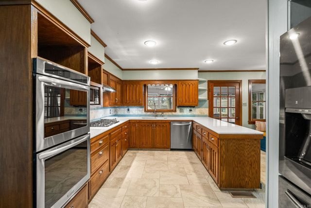 12 Edenwood Ln Lane, North Little Rock, AR 72116