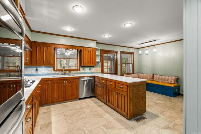 12 Edenwood Ln Lane, North Little Rock, AR 72116