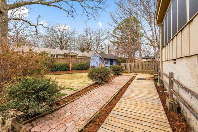 12 Edenwood Ln Lane, North Little Rock, AR 72116