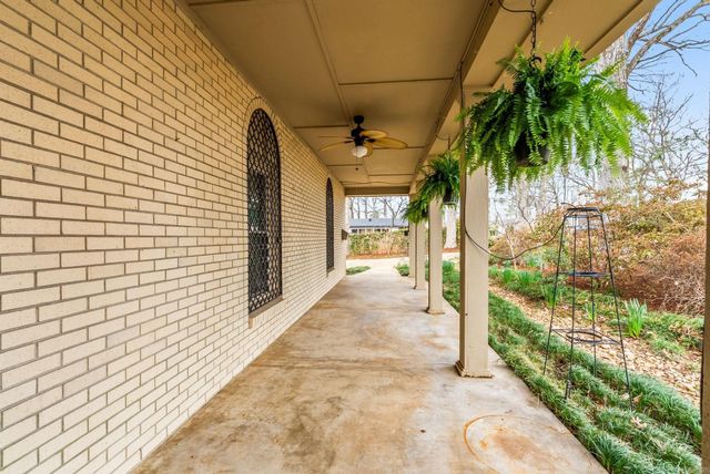 12 Edenwood Ln Lane, North Little Rock, AR 72116