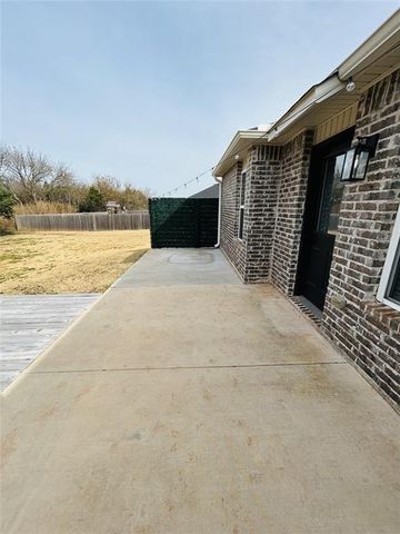 5668 Bent Creek Road, Shawnee, OK 74804