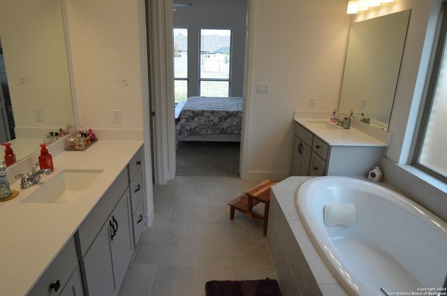 9417 Ironkeeper, San Antonio, TX 78254