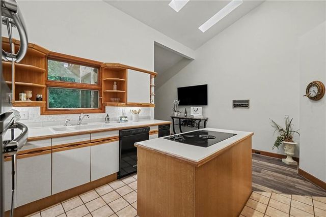 365 Crosstree Lane, Sandy Springs, GA 30328