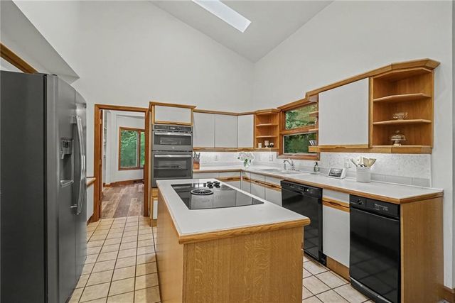 365 Crosstree Lane, Sandy Springs, GA 30328
