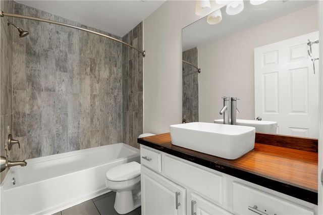 4256 Glenlake Parkway NW, Kennesaw, GA 30144