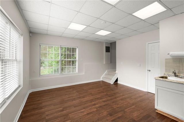 4256 Glenlake Parkway NW, Kennesaw, GA 30144