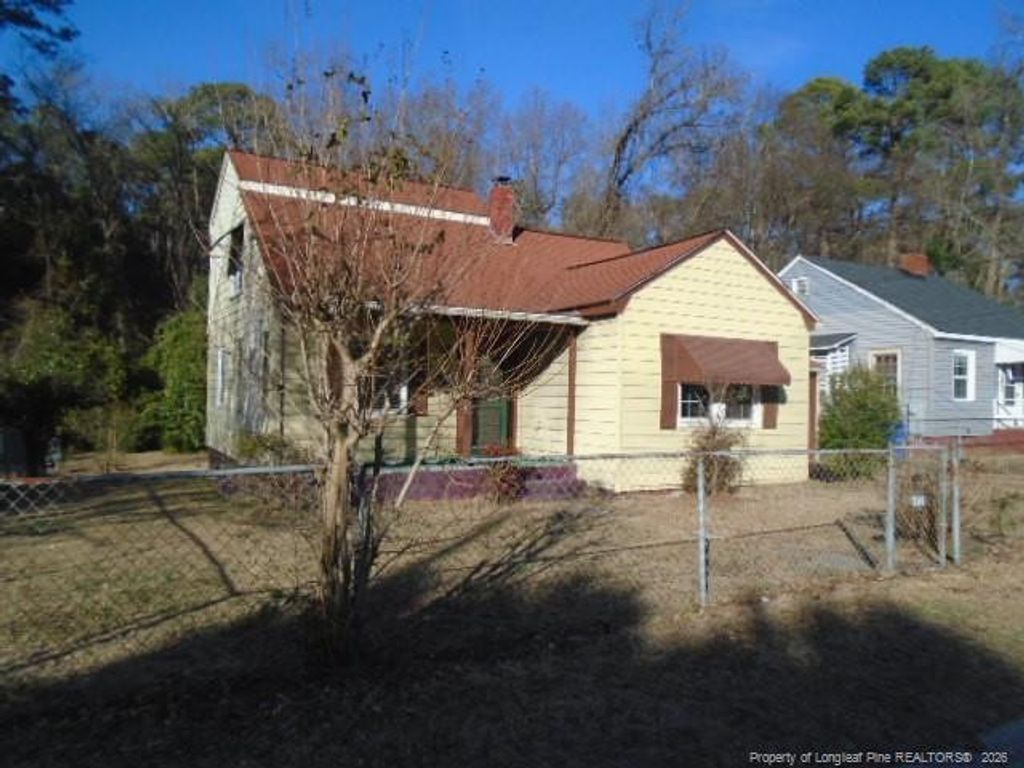 310 Hawthorne Road, Fayetteville, NC 28301