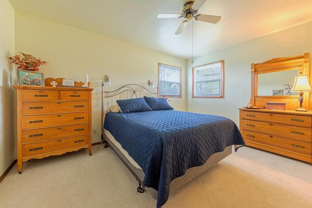 2410 E Oregon Trail, Janesville, WI 53546