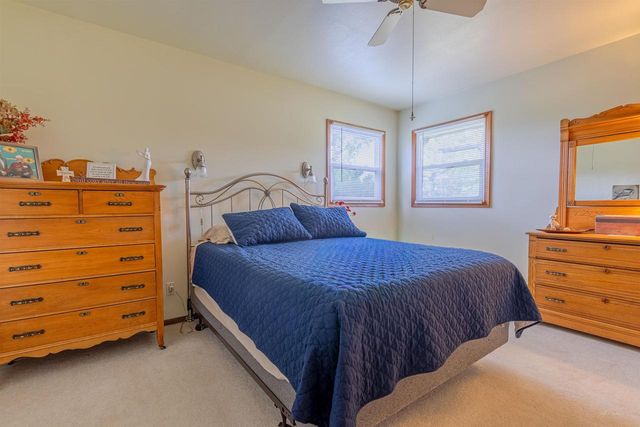 2410 E Oregon Trail, Janesville, WI 53546