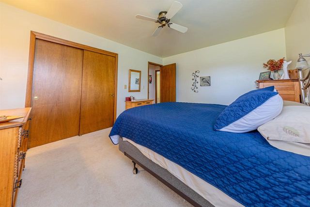 2410 E Oregon Trail, Janesville, WI 53546