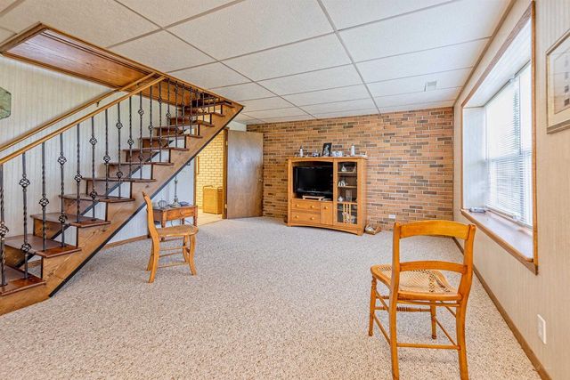 2410 E Oregon Trail, Janesville, WI 53546