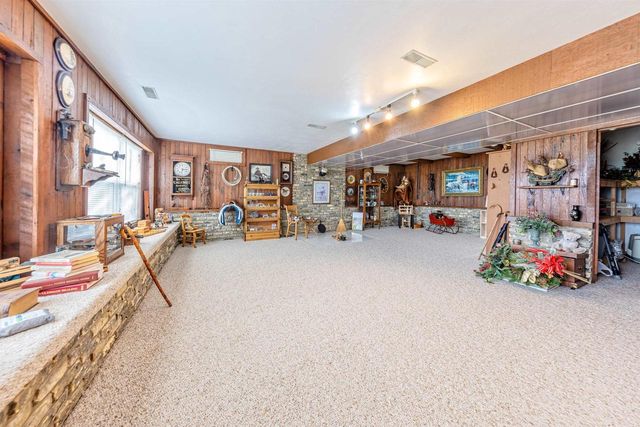 2410 E Oregon Trail, Janesville, WI 53546
