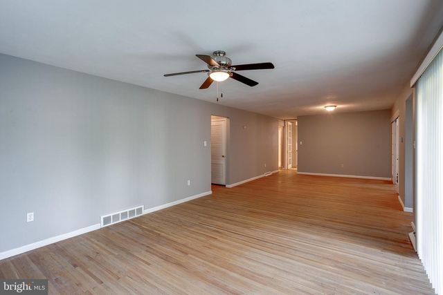 403 JAMAICA DR, Cherry Hill, NJ 08002