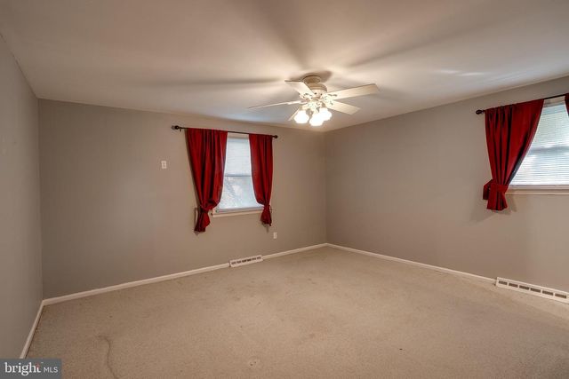 403 JAMAICA DR, Cherry Hill, NJ 08002