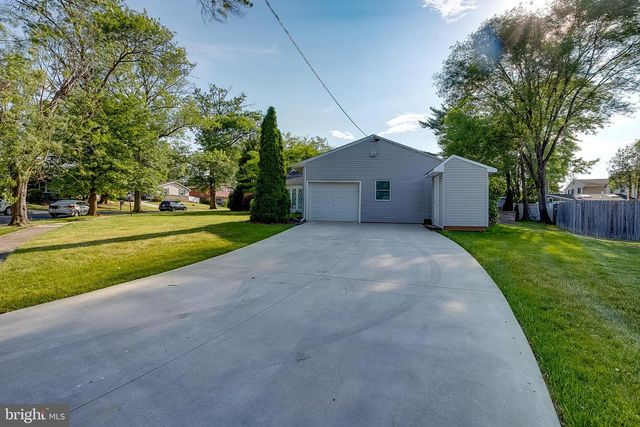 403 JAMAICA DR, Cherry Hill, NJ 08002