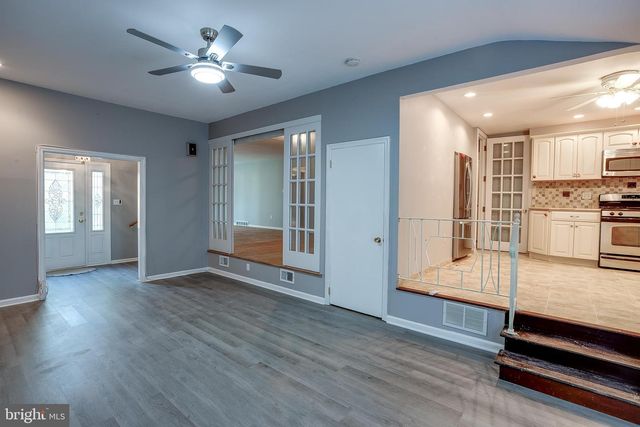 403 JAMAICA DR, Cherry Hill, NJ 08002