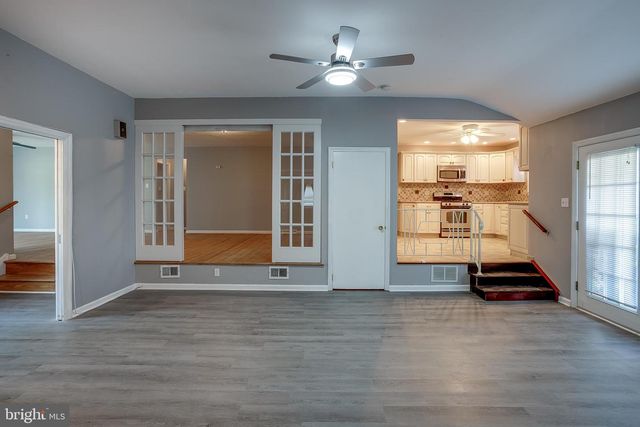 403 JAMAICA DR, Cherry Hill, NJ 08002