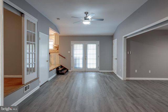 403 JAMAICA DR, Cherry Hill, NJ 08002