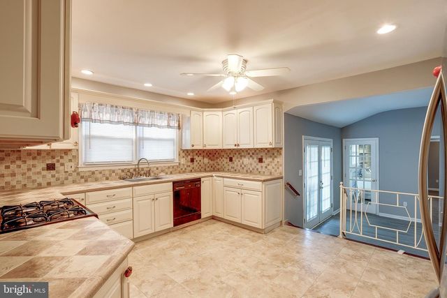 403 JAMAICA DR, Cherry Hill, NJ 08002
