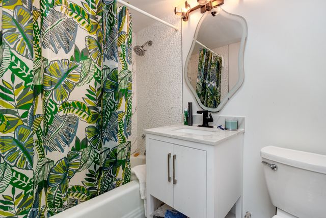 6730 S South Shore Drive 1504, Chicago, IL 60649