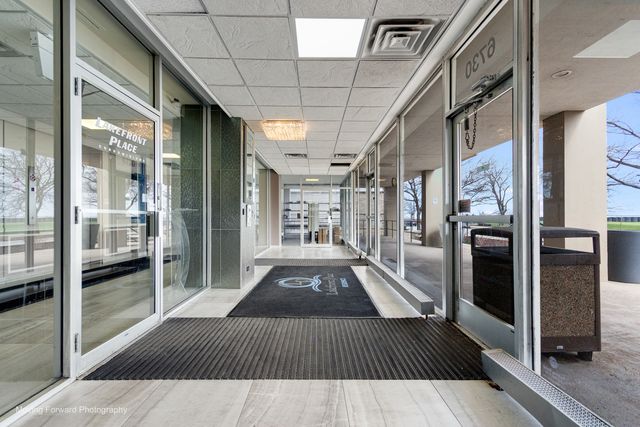 6730 S South Shore Drive 1504, Chicago, IL 60649