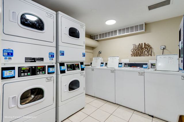 6730 S South Shore Drive 1504, Chicago, IL 60649